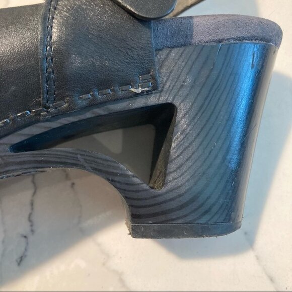 DANSKO  Sz 39 Sandals Diagonal Straps with Chunky Funky 2” Heels - Picture 7 of 11